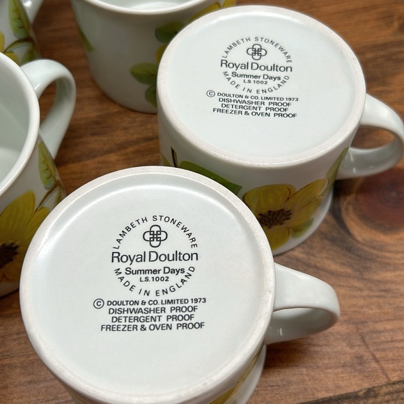 Vintage 1973 Royal Doulton Lambeth Stoneware Summer Days Pattern Set Of 8 Mugs - Picture 7 of 14